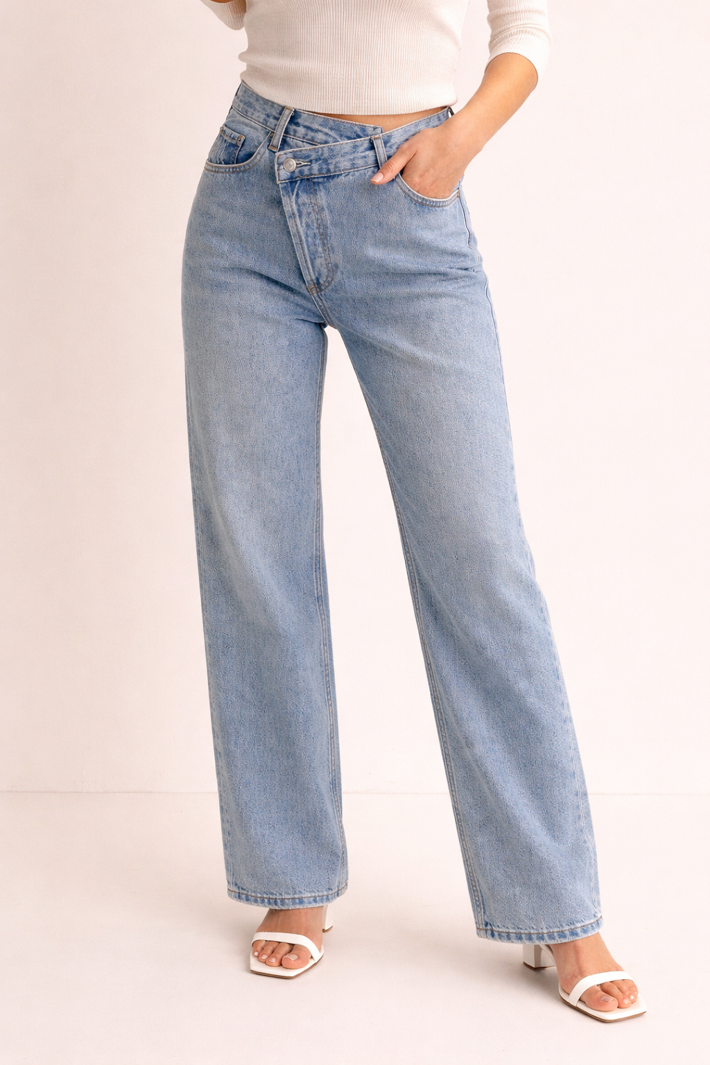 Damesjeans met asymmetrische taille